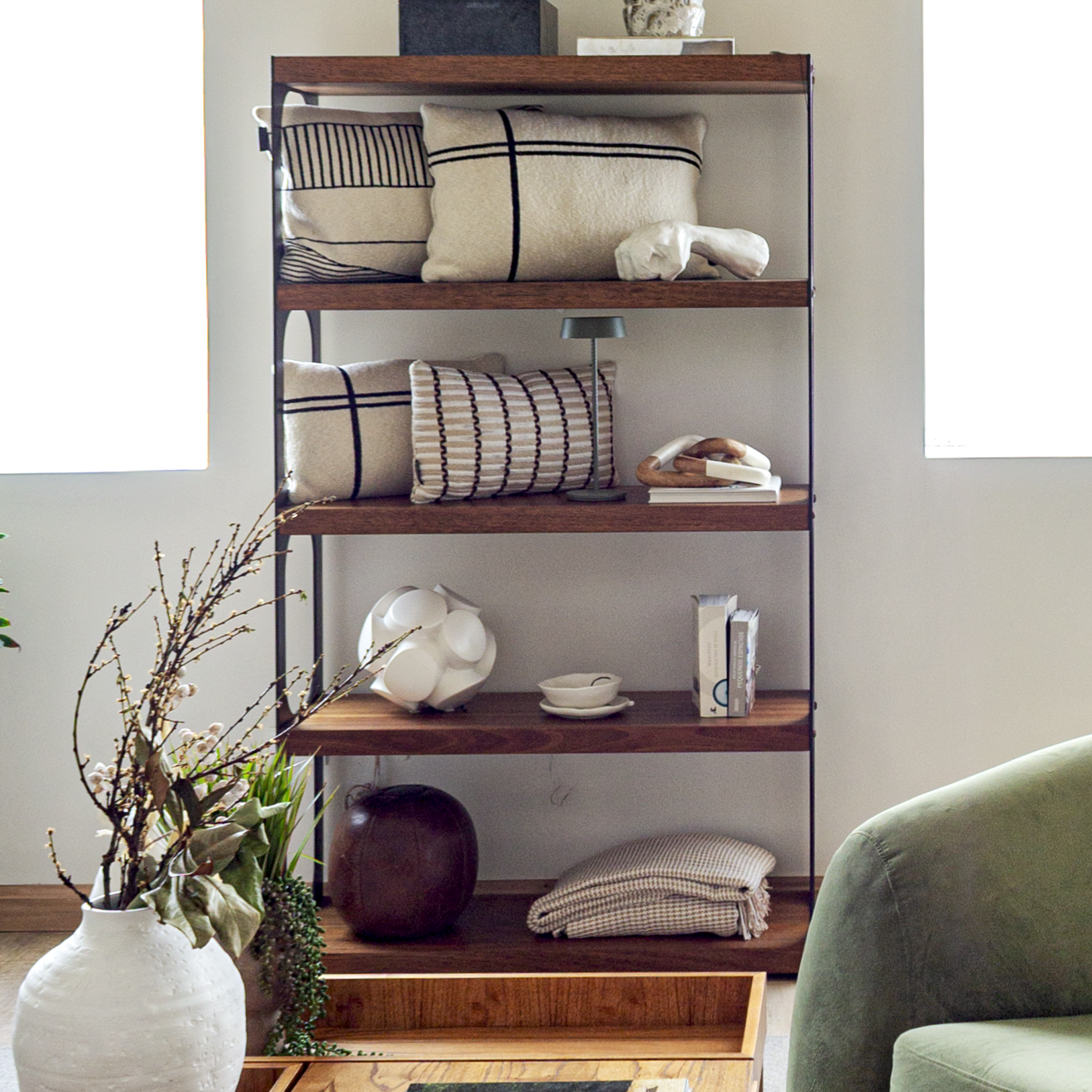 poltrona club verde + estante leopoldo poltrona club verde estante leopoldo