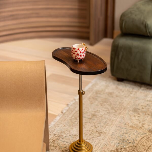 Mesa de Apoyo Yone