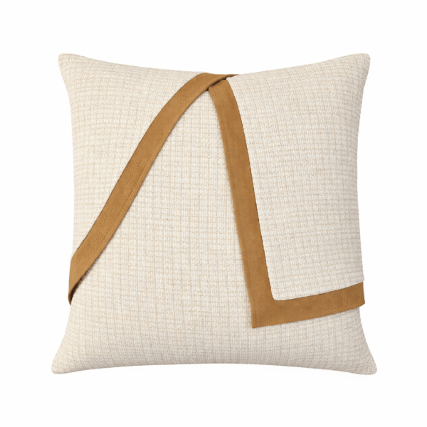Cojin de Plumas con Apliques Mostaza